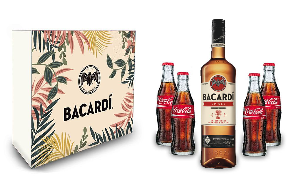 Bacardi Geschenkset - Bacardi Oakheart Spiced Rum 0,7l 700ml (35% Vol) und 4x Coca Cola je 0,2L - Inkl. Pfand MEHRWEG